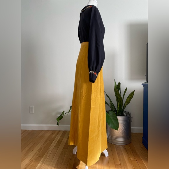 Vintage 70s Judy Bond Cottage-core Embroidered Trim Blouse & Skirt Set - Picture 7 of 10